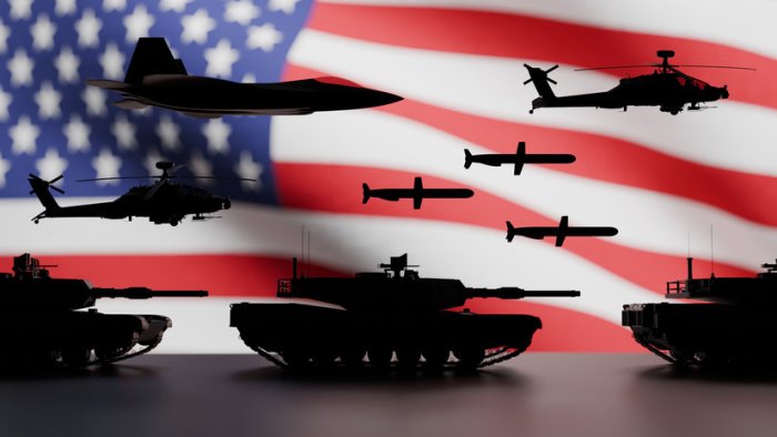 AQSh harbiylari Tinch okeanida narkotrafikda gumonlangan kemaga zarba berdi