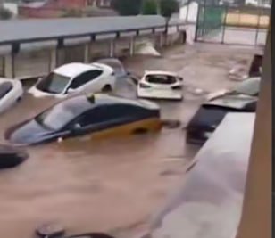 Кучли ёғингарчиликлар натижасида Пекинда сув тошқинлари юзага келди — ОАВ