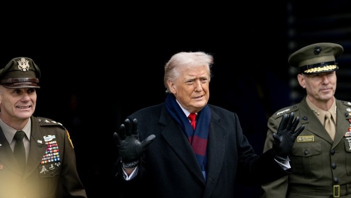 Трамп АҚШ ҳарбий бюджети 1,5 триллион долларга оширилишини эълон қилди