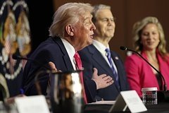 Трамп: Эрон музокараларда “ҳамма нарсага рози” бўлди