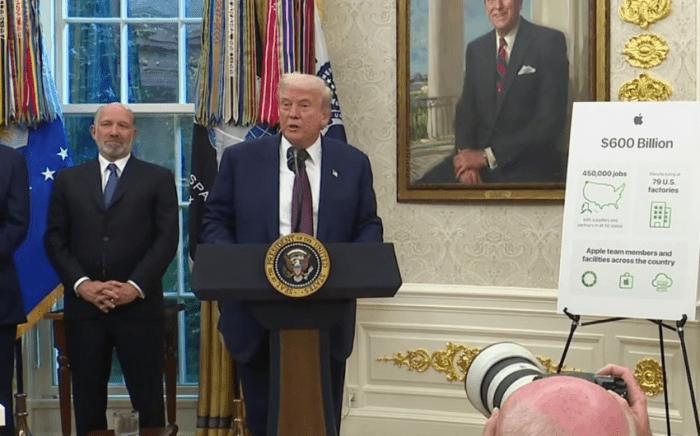 Трамп Россия билан ҳамкорлик қилаётган Хитойга қарши санкцияларни истисно қилмади