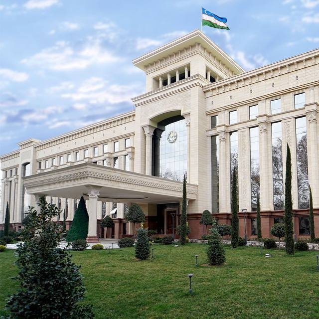 Сенат қарори билан 8 давлатга янги элчиларимиз тайинланди, 1 давлатдагиси лавозимидан озод этилди