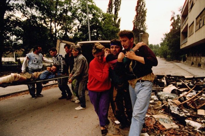 Италия прокуратураси Босния урушида “одамлар ови” учун пул тўлаган сайёҳлар ишини текширмоқда — La Reppublica 