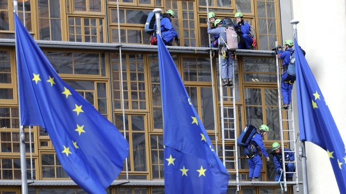 Evropa Ittifoqi Kiyevga berilgan kreditlarni qaytarish manbasini e’lon qildi