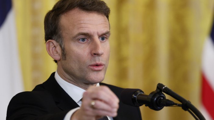 Makron: "Yaqin Sharqdagi vaziyat Rossiyaga qarshi sanksiyalarni bekor qilish uchun asos bo‘lolmaydi"