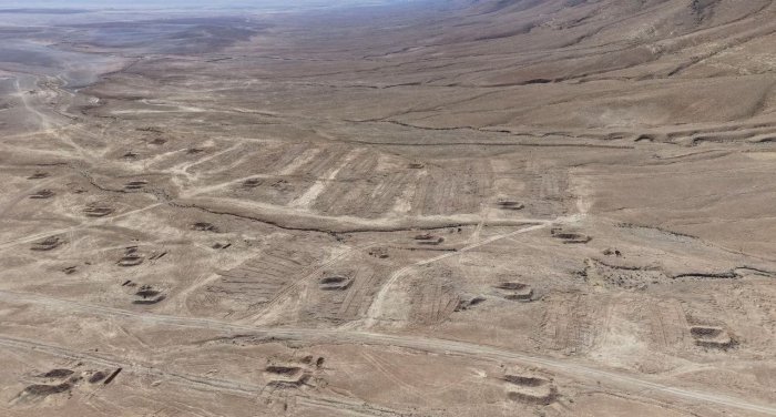 Bashar Asad rejimi o‘z jinoyatlarini yashirish maqsadida ikki yil davomida jasadlarni ommaviy qabrdan boshqa joyga ko‘chirgan — Reuters 