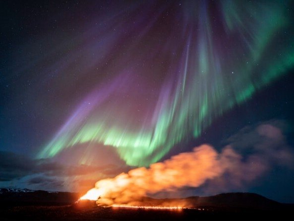 Islandiyada vulqon otilishi paytida shimol yog‘dusi paydo bo‘ldi