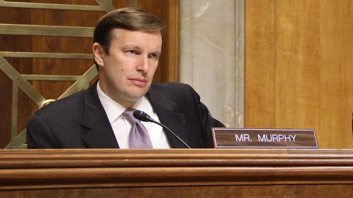 Трамп Эрон билан уруш устидан назоратни йўқотди