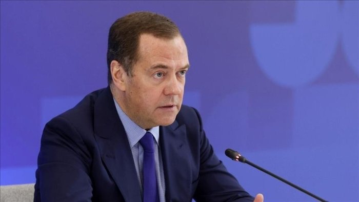 Medvedev Rossiyaga qarshi sanksiyalar joriy etgan mamlakatlar hayotini «to‘liq aqldan ozgan dahshatga» aylantirishga chaqirdi