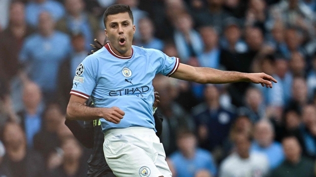 "Manchester Siti" yetakchisi 3 o‘yinga diskvalifikasiya qilindi "Manchester Siti" yetakchisi 3 o‘yinga diskvalifikasiya qilindi