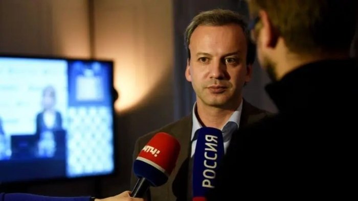 Аркадий Дворкович FIDE раҳбарлигини тарк этди