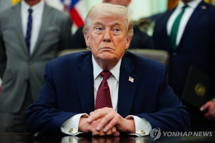 Трамп: АҚШ музокарачилари душанба куни Эрон билан музокара учун Покистонга боради