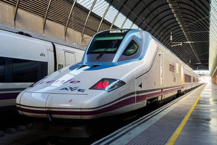 Испанияда темир йўл хизмати иш ташлашлар туфайли узилиб қолмоқда