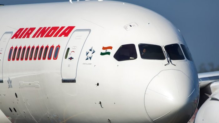 Air India самолёти Тошкентга фавқулодда қўнишга мажбур бўлди, сабаби...