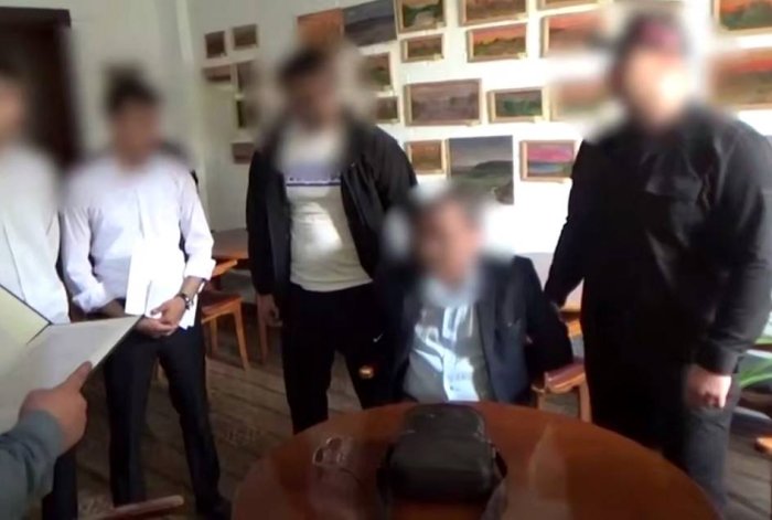 Нукусда 200 минг доллар товламачилик қилган шахс ушланди