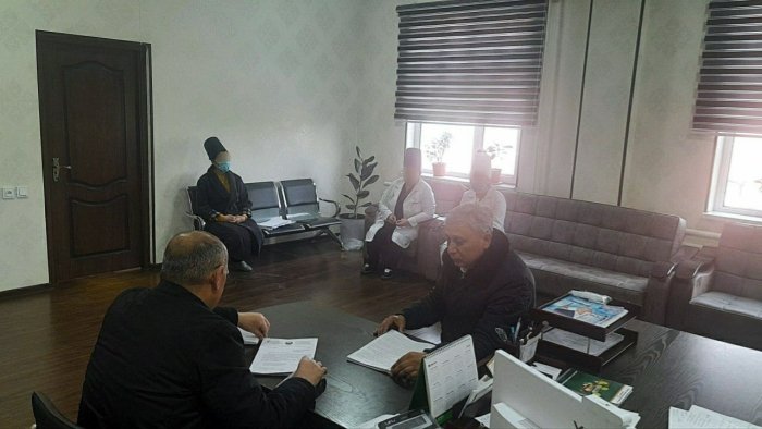 Tibbiyot xodimlarining mehnat huquqlarini buzgan mas’ullarga nisbatan choralar ko‘rildi Tibbiyot xodimlarining mehnat huquqlarini buzgan mas’ullarga nisbatan choralar ko‘rildi
