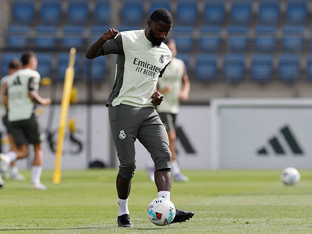 "Реал"нинг асосий ҳимоячисининг келаси ёзда кетиш эҳтимоли ошиб бормоқда