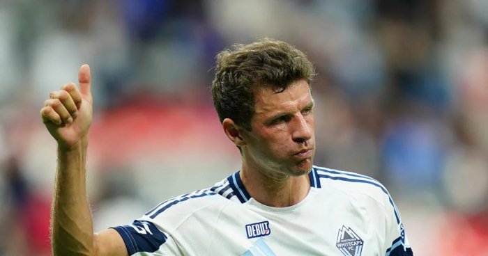 Мюллер Месси ва Роналду ўртасида танлов қилди