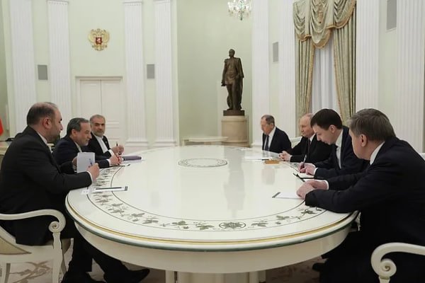 Путиндан Хоманайига "мазмунли мактуб"
