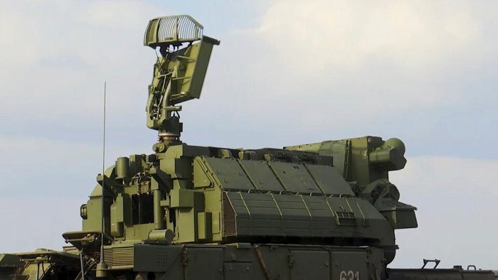 Россия бир кечада Украинанинг 174 та дронини уриб туширди