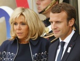 Erotik teleboshlovchilar