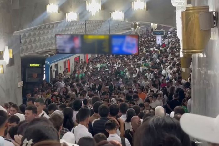 «Toshkent metropoliteni» aholidan vagon eshiklari oldida turmaslikni so‘radi