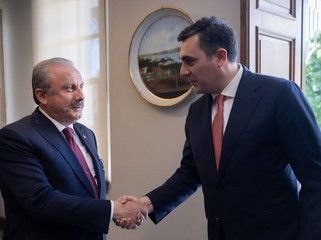 Gruziya Tashqi ishlar vaziri Mustafa Shentop bilan uchrashdi