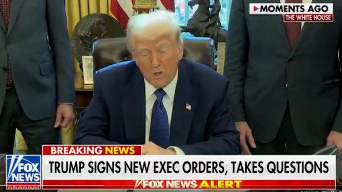 Трамп: "Ҳозир айбдорлар ҳақида гапириш қийин, мен президент бўлганимда, бу уруш бўлмасди"