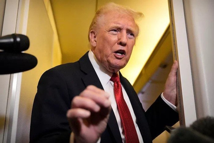 "Мен ҳеч қачон Эпштейннинг оролида, ҳатто унга яқин жойда бўлмаганман"