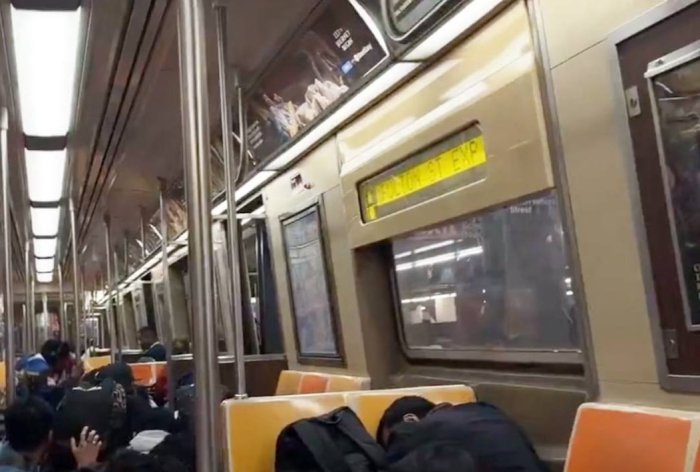 Xonanda Gaitananing porno suratlari