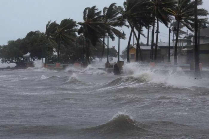 Kuchli "Fitiya" tropik sikloni Madagaskarga yaqinlashdi