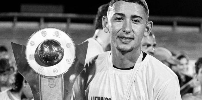 Бразилияда 20 ёшли футболчи ЙТҲда вафот этди