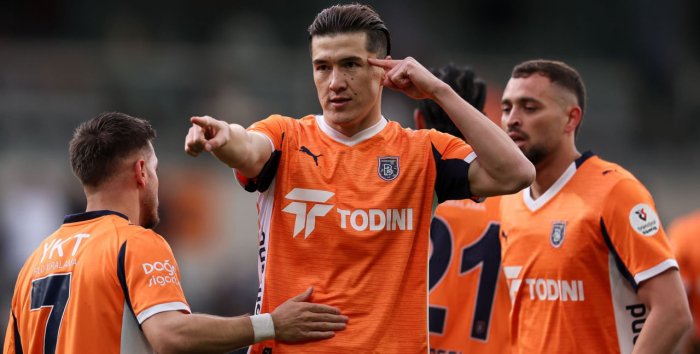 Shomurodov Turkiya chempionatida tur ramziy jamoasiga kiritildi (foto)