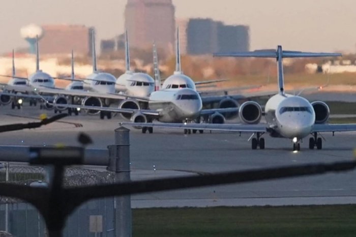 AQShda bir kun ichida bekor qilingan reyslar soni 2000 dan oshdi