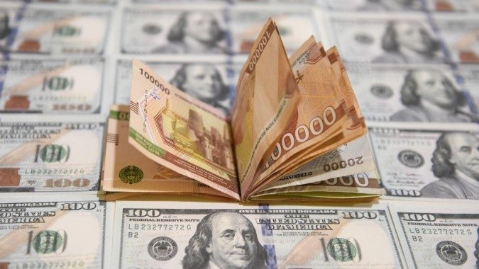 Yurtimizda dollarning rasmiy kursi 12 900 so‘mdan oshdi