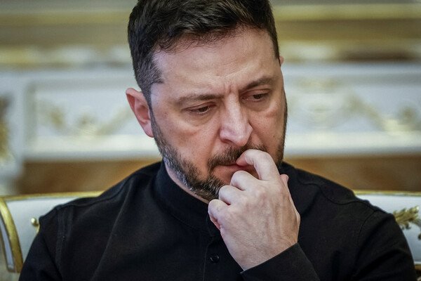 Зеленский: "Россия билан уруш бошланганидан бери 55 минг нафар ҳарбий хизматчимиз ҳалок бўлди"