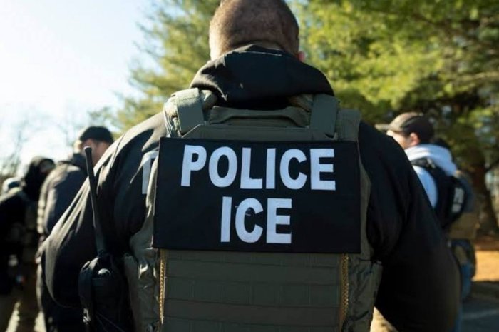 АҚШ ҳукумати иммиграция хизмати (ICE) ваколатларини сезиларли кенгайтирди