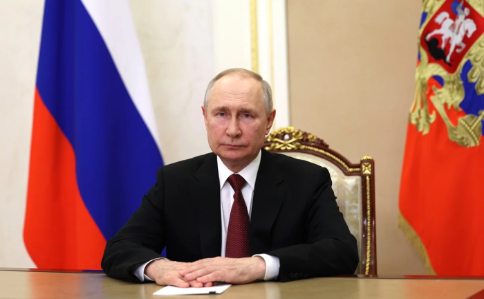 Путин: "Ўзбекистон президенти билан кечки овқатни бирга ўтказганимиз учун Зеленскийнинг хатини кўришга вақт бўлмади"
