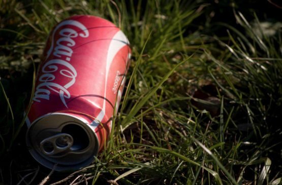 Shunisi yetmay turgandi! “Coca-Cola” endi tarkibida marixuana mavjud ichimlik ishlab chiqarmoqchi!