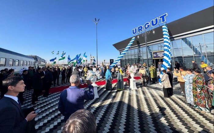 Urgut – Samarqand – Urgut yo‘nalishida shaharlararo poyezd qatnovi yo‘lga qo‘yildi