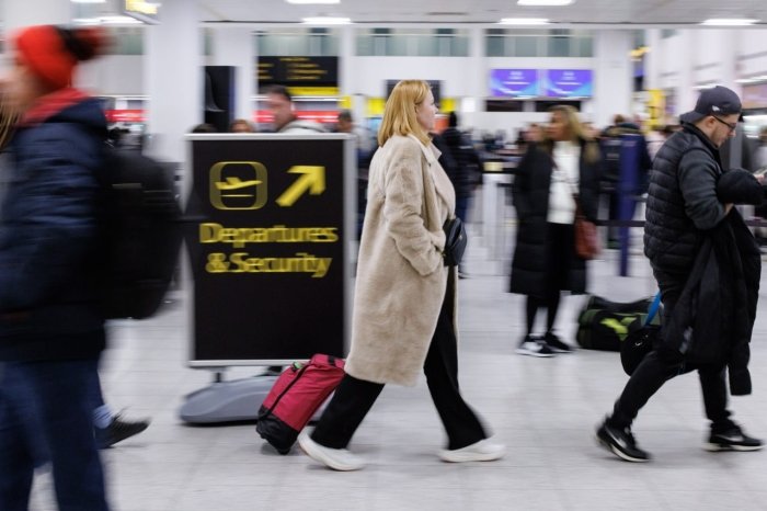 Ukrainada urush boshlanganidan beri 20 fuqarolik aeroportidan 15 tasi shikastlangan