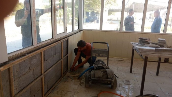 Jizzaxda noqonuniy inshoot majburiy tartibda buzildi