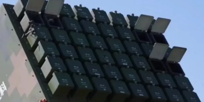 Хитой биринчи марта “Атлас” мобил дрон тўдаси жанговар тизимини тақдим этди