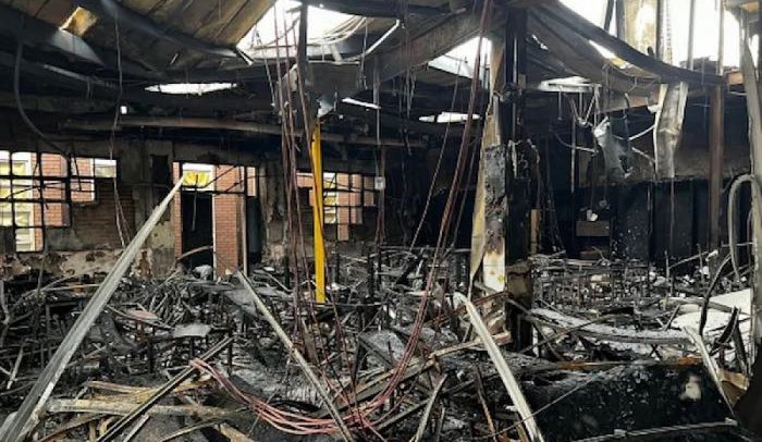 Яҳудий ибодатхонасига ўт қўйиб юборган шахс ҳибсга олинди