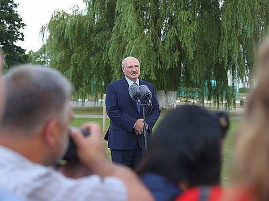 Lukashenko Putin bilan "kelishib" yashashga va’da berdi