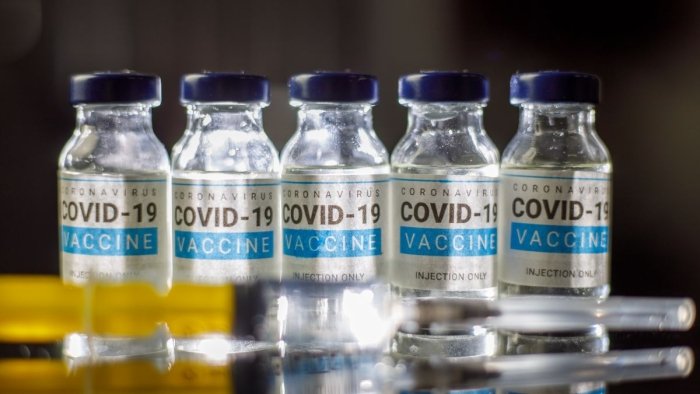 Koronavirus pandemiyasi davrida amerikalik harbiy ekspertlar Rossiya va Xitoyning vaksinalarini obro‘sizlantirish uchun maqsadli hujumlar uyushtirgan