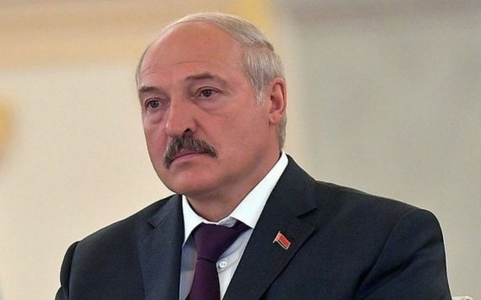 Lukashenko Belarusdagi prezidentlik saylovlarida tartibni saqlash uchun harbiylarni jalb qilishga tayyor