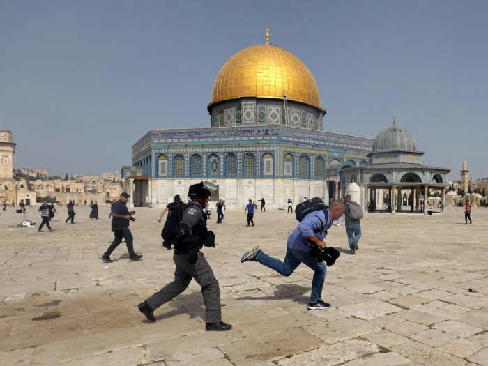 G‘arbiy Sohilda ko‘chmanchilar 5-kun ketma-ket Al-Aqso masjidiga bostirib kirmoqda