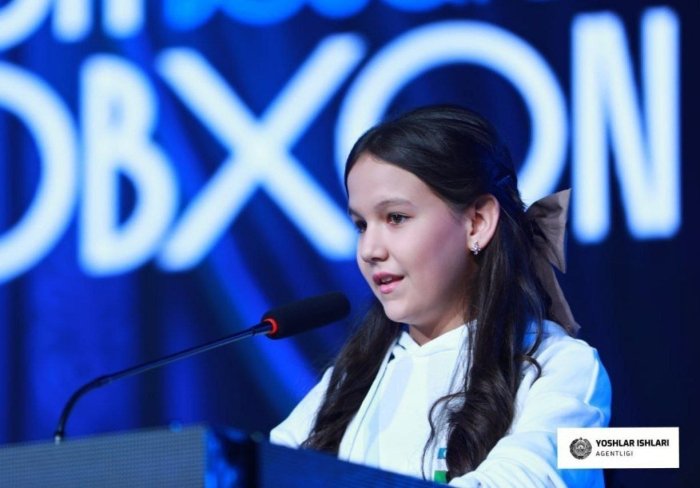 Samarqandlik qiz «Yosh kitobxon» tanlovida "cobalt"ga ega bo‘ldi Samarqandlik qiz «Yosh kitobxon» tanlovida "cobalt"ga ega bo‘ldi