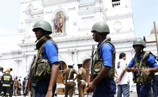 Шри-Ланка: Ўғиллари ҳам қурбон бўлган терактни олигарх ота уюштирганмиди?